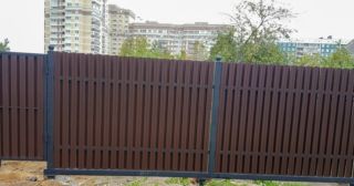 Купить распашные ворота из штакетника Усть-Илимск, цена от 2766 руб.